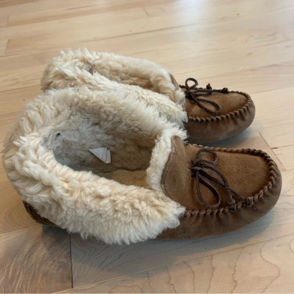 UGG Alina Sheepskin Moccasin Slippers Chestnut Cozy Fur Lined House Shoes US 7 - Picture 5 of 11